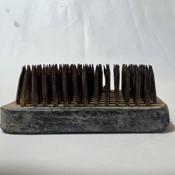 2 Vintage Frogs Flower Arranging Metal Spikes Small Lead - Picture 5 of 7